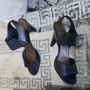 Black size 10M 2 1/2" sandal.